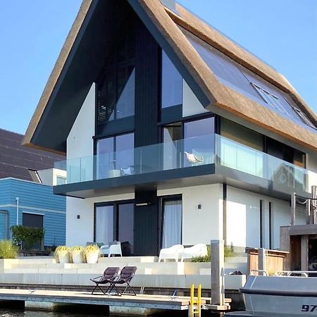 B&B Ganzendiep Aan Het Water Grafhorst Eksteriør billede