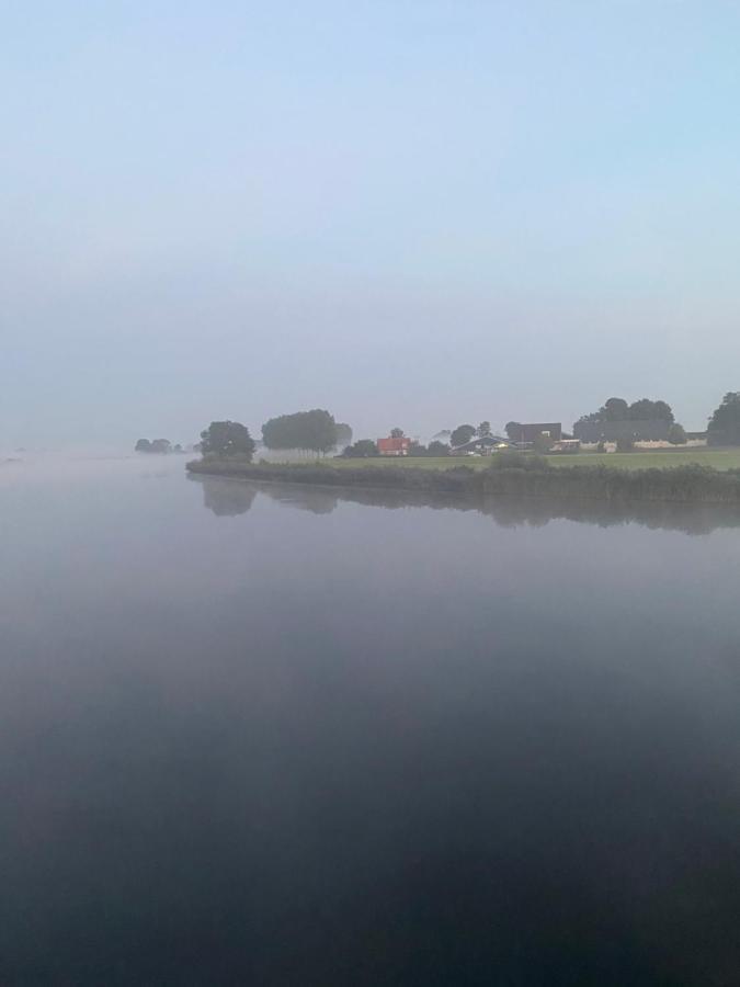 B&B Ganzendiep Aan Het Water Grafhorst Eksteriør billede